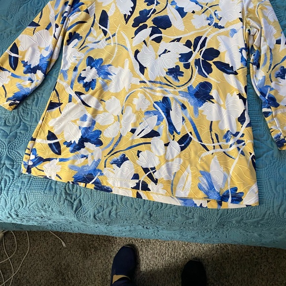 Elegant Floral Long Sleeve Top in Yellow and Blue - Picture 2 of 4
